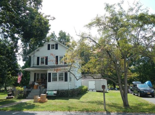 13 Livingston St, Middletown, NY 10940-4516