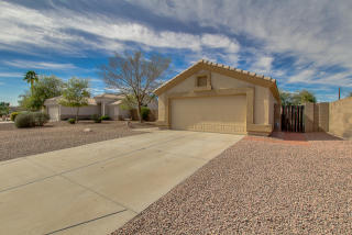 36 Monterey St, Gilbert, AZ 85233-5826