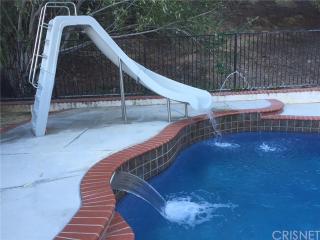 29105 Highplains Ct, Santa Clarita, CA 91384-3563