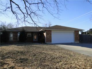 1073 Harrison St, Harrah, OK 73045-9626