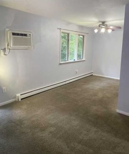 12 Field Ct, Fishkill NY  12524-2613 exterior