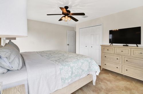 7219 Serrano Ter, Delray Beach FL  33446-2200 exterior