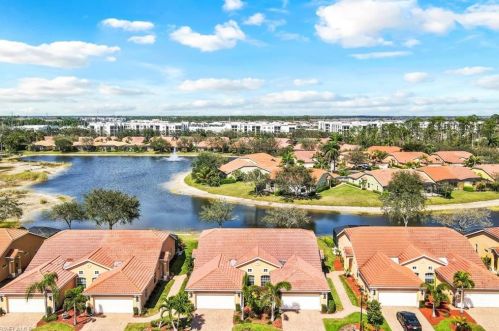 15206 Cortona Way, Naples FL  34120-0672 exterior