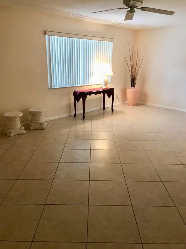 517 19th St, Boynton Beach, FL 33426-4616