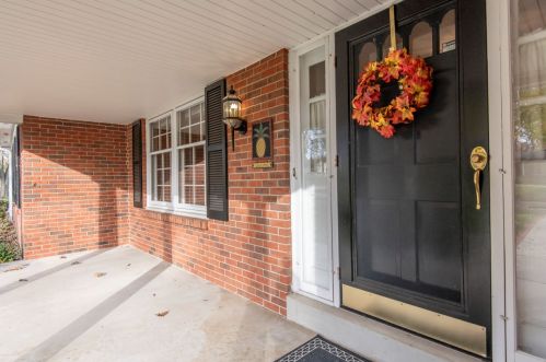 1670 123rd St, Milwaukee, WI 53226-2909