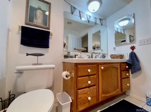 2542 Park Ridge Ave, Bullhead City, AZ 86429-7208