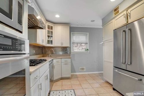 106 Gordon Ave, Dumont NJ  07628-1515 exterior
