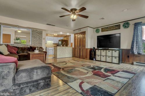 541 Old Orchard Ln, Camp Hill PA  17011-1829 exterior