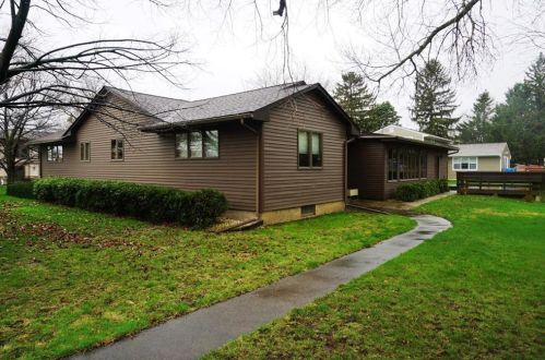 354 Warner St, Ellsworth, WI 54011-4114