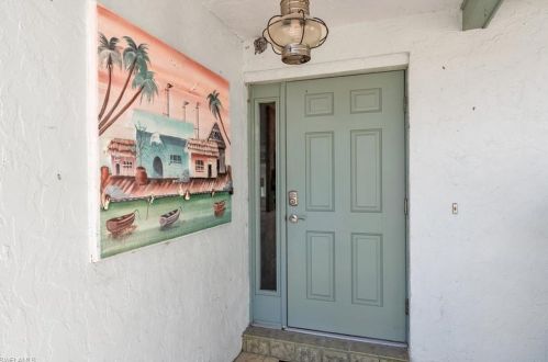 193 Hibiscus Dr, Fort Myers Beach FL  33931-3831 exterior