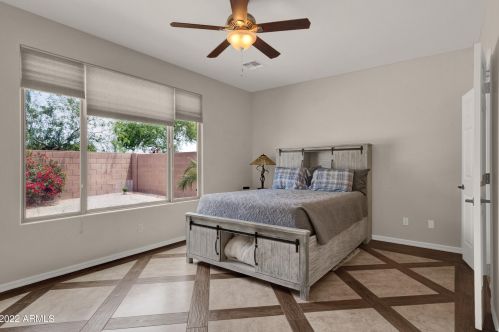584 Twin Peaks Pkwy, San Tan Valley AZ  85143-5828 exterior