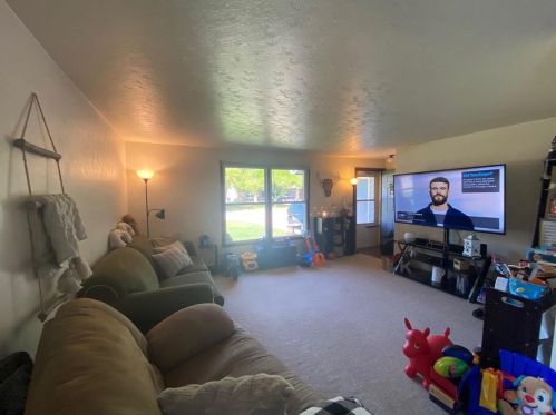 1053 Amberly Trl, Green Bay, WI 54311-5445