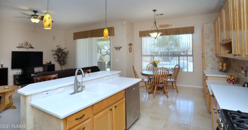 7643 Talavera Way, Tucson AZ 85743-1128 exterior