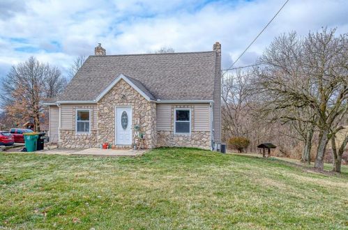 1318 Oakridge Rd, Mc Donald, PA 15057-2636