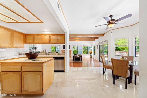 5805 Rainbow Hill Rd, Calabasas CA  91301-4636 exterior