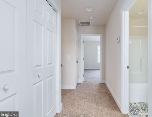 1010 Wicklow Dr, Fredericksburg VA  22401-2722 exterior