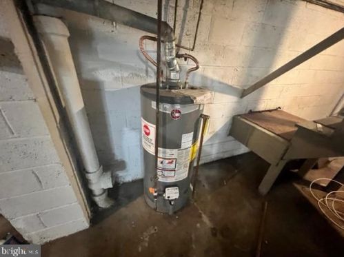 521 Tatum St, West Deptford NJ  08096-3408 exterior