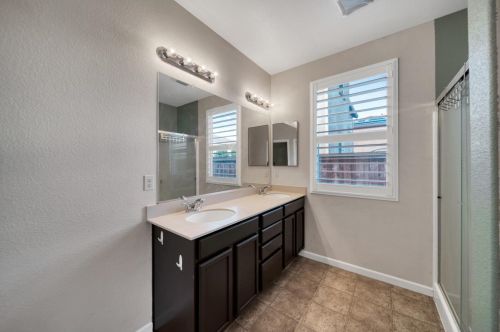 16278 Prairie Fire Ct, Lathrop CA  95330-8963 exterior