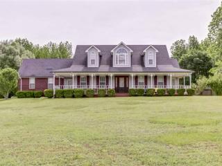 8110 Rankin Branch Rd, Millington, TN 38053-5215