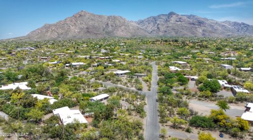 226 Ocotillo Vis, Tucson, AZ 85704-6211