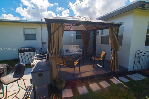 6651 25 St, Hollywood FL 33023-2738 exterior