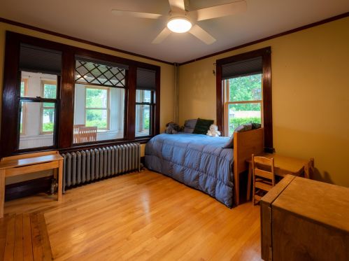 15 Pearl St, Dover NH  03820-3146 exterior