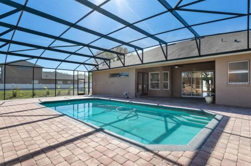 19107 Seaview St, Orlando, FL 32833-5717