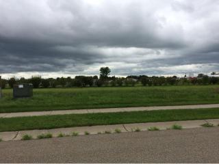 380 Kira Ln, Paynesville, MN 56362