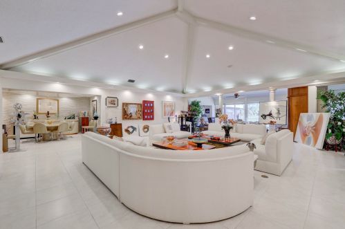 5215 Estates Dr, Delray Beach FL  33445-4385 exterior