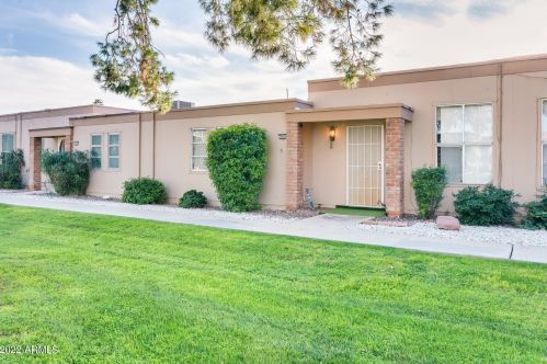 10035 Thunderbird Blvd, Sun City, AZ 85351-2811