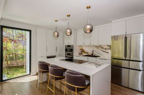 36 Ancient Hwy, East Hampton NY  11937-2568 exterior