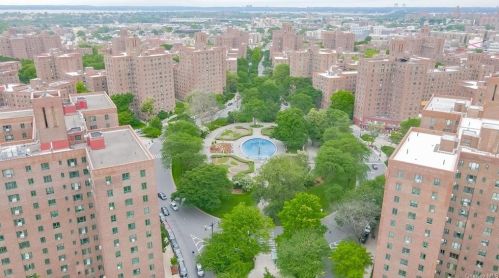 5 Metropolitan Oval, Bronx NY  10462-6501 exterior