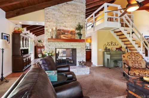 11712 Walnut Rd, Lakeside CA  92040-5625 exterior