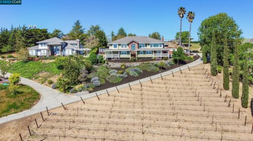 5241 Myrtle Dr, Concord, CA 94521-1524