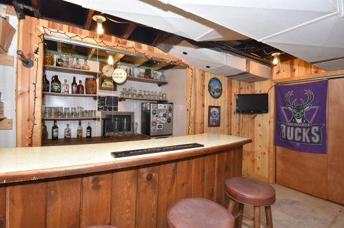 2353 56, Milwaukee WI 53210-2231 exterior