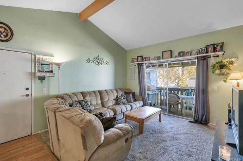 27646 Susan Beth Way, Santa Clarita, CA 91350-1782