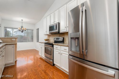 15601 11 Ave, Phoenix AZ 85021-4407 exterior