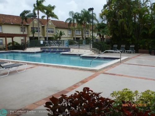 18344 68th Ave, Hialeah, FL 33015-3434