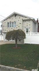 765 Catskill Ave, Copiague, NY 11726-2630