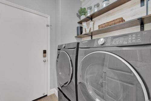 542 Twilight St, Vacaville CA  95688-8829 exterior