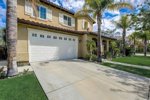 19717 Alyssa Dr, Santa Clarita, CA 91321-2144