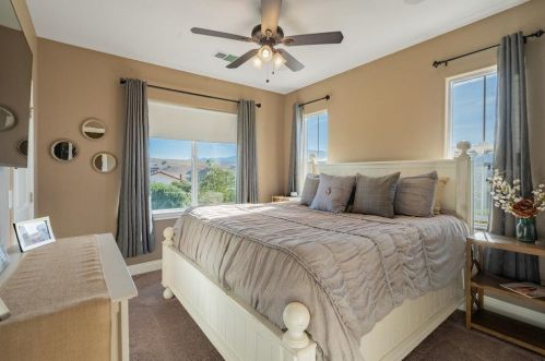 4025 Ashford Cir, Hollister CA  95023-8966 exterior