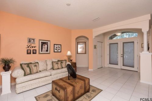 18 Burning Ember Ln, Palm Coast, FL 32137-8809