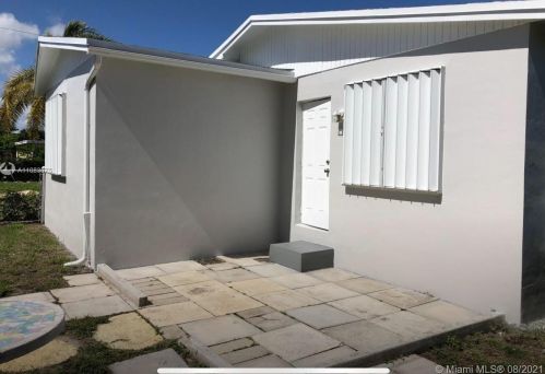 133 8th Ave, Delray Beach FL  33444-2664 exterior