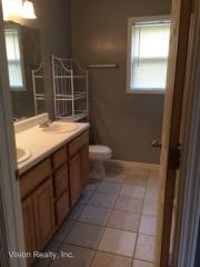 304 Grant Ave, Oak Grove KY  42262-8295 exterior