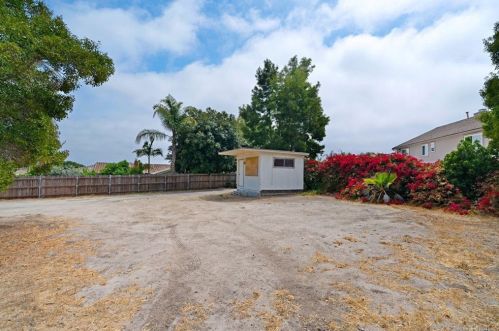 716 Grapevine Rd, Vista CA  92083-5527 exterior