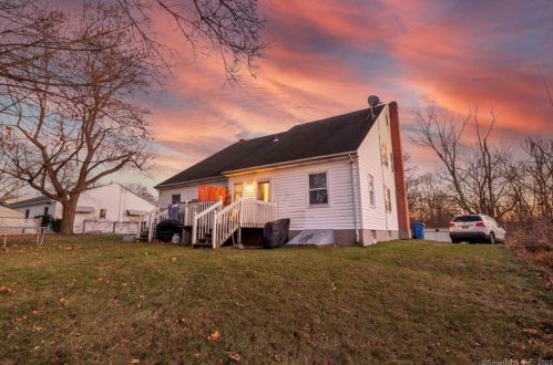 169 Birch St, Manchester, CT 06040-5463