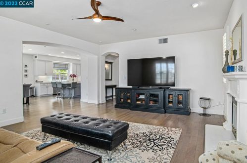 5648 Dresslar Cir, Livermore CA  94550-7194 exterior