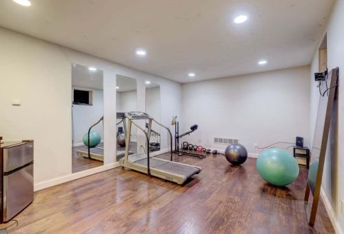 1947 Southwood Trl, West Bend WI  53090-8971 exterior