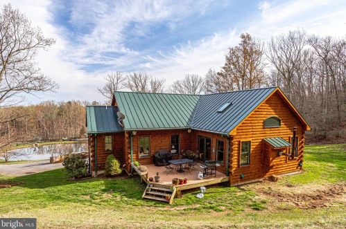 3714 Mountain Rd, Haymarket VA  20169-1739 exterior